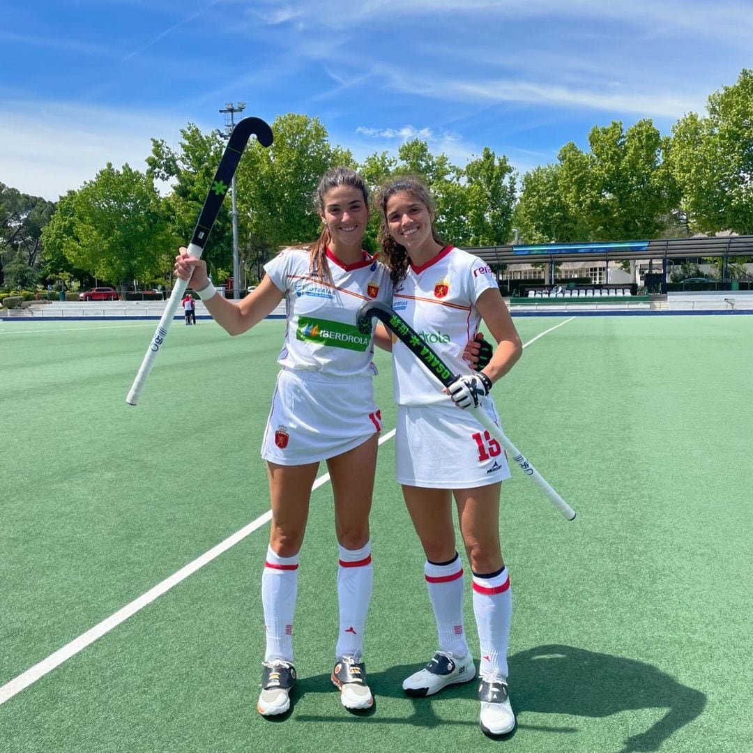 Flor y Coti, las mellizas de la selección nacional de hockey sobre hierba, 'con el corazón partío': una irá a los Juegos, la otra animará desde la grada