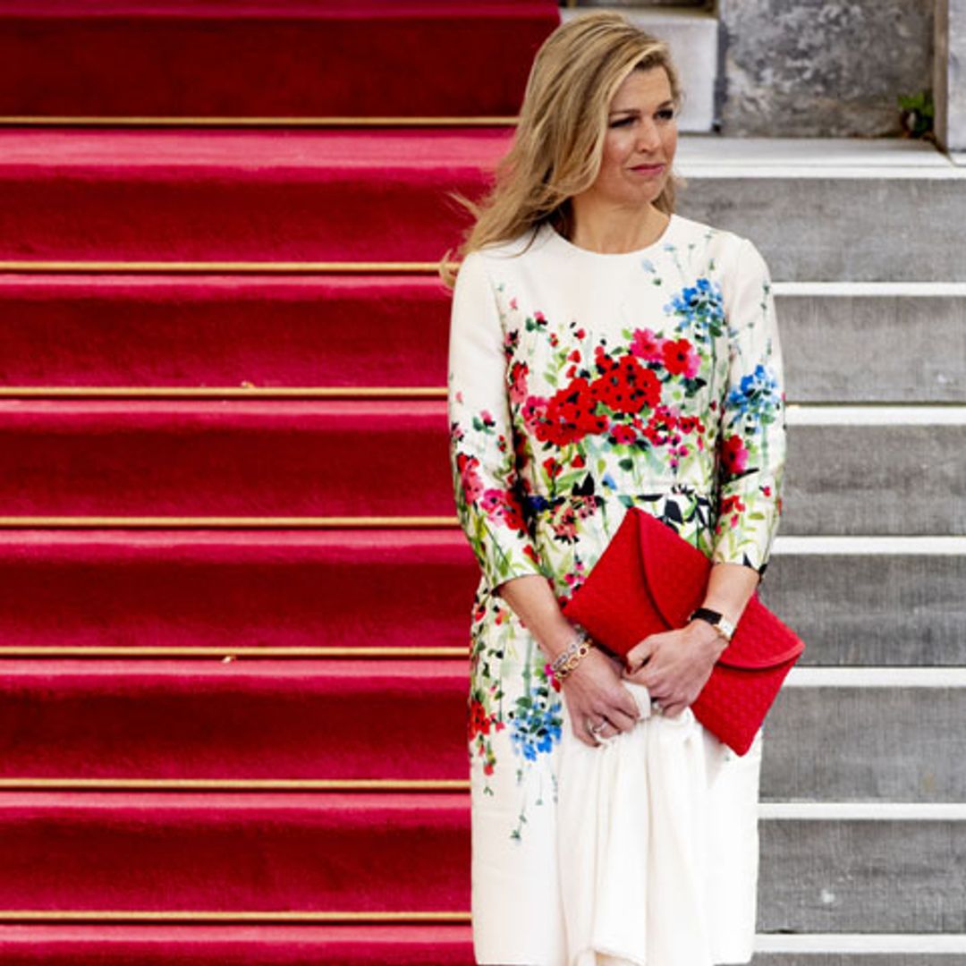 De Máxima de Holanda a Eva González: vuelve la tendencia de los zapatos bicolor