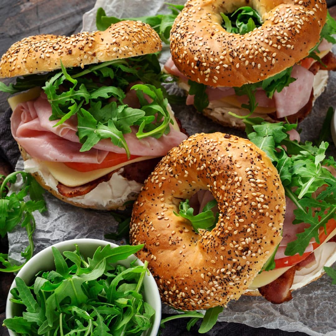 Este finde celebra el ‘Día del bagel’ y disfruta de un desayuno... ¡redondo!
