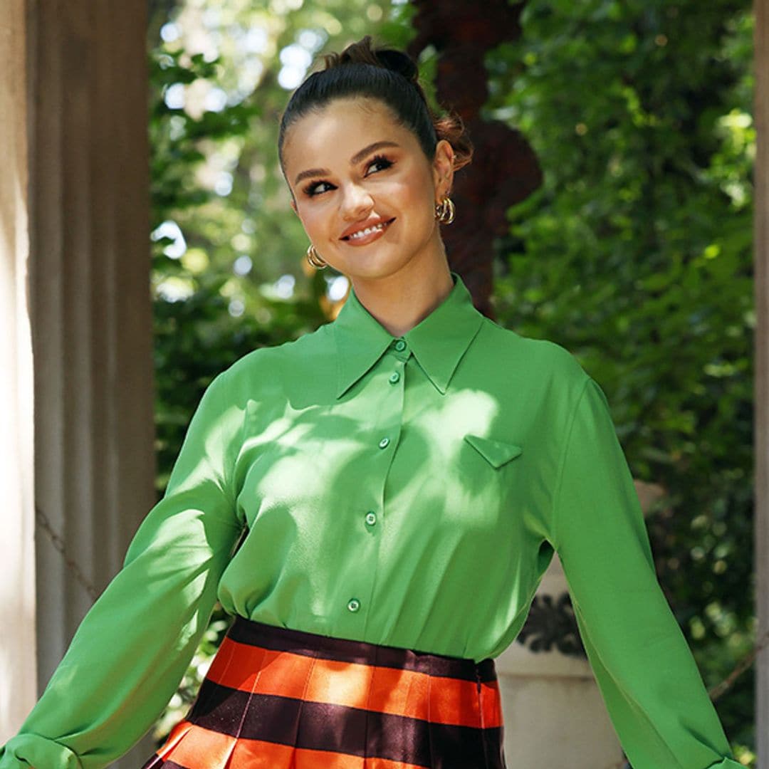 Selena Gomez se convierte en la reina del estilo 'preppy' con su último despliegue de looks