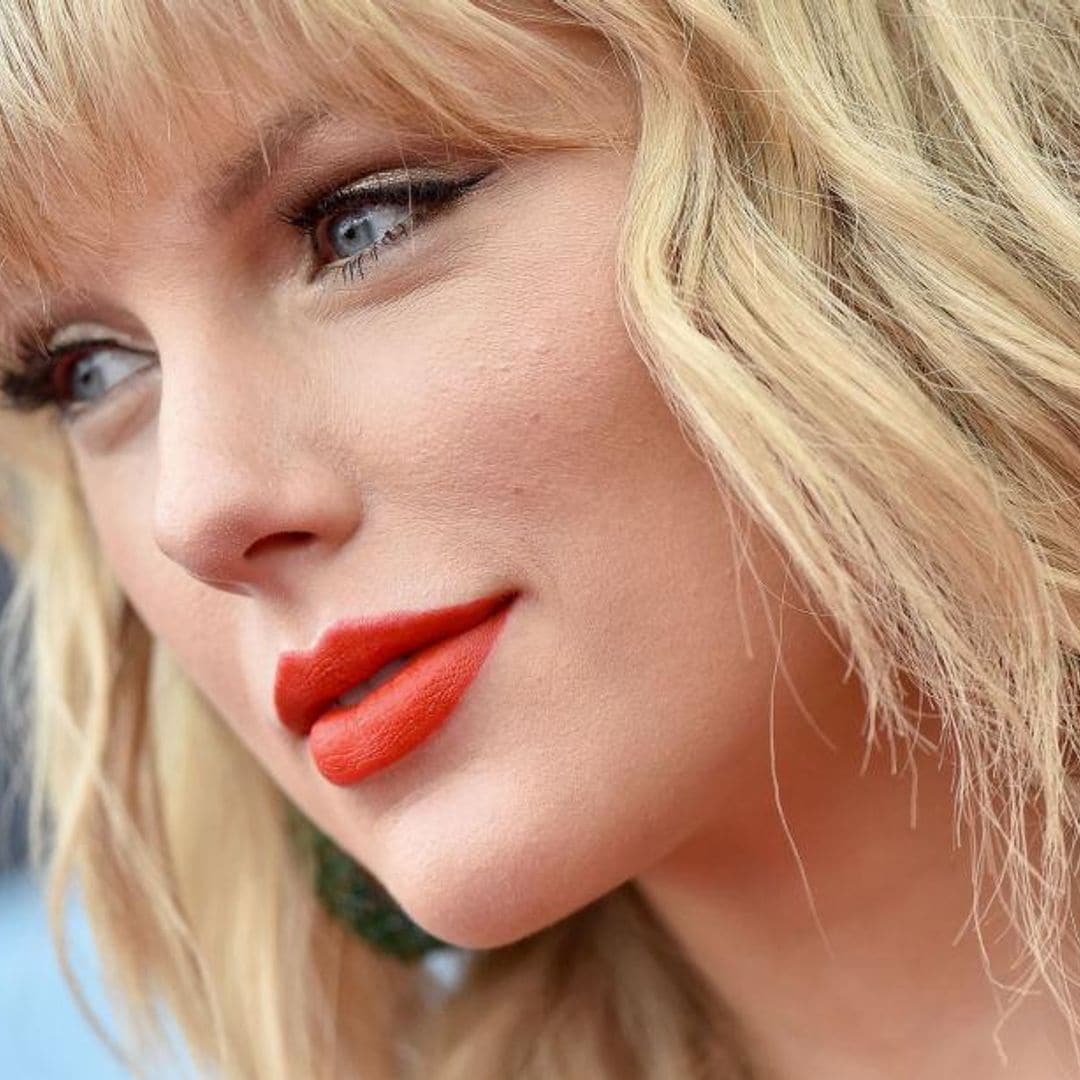Si te gusta lucir rojo en tus labios, mira el top 5 de Taylor Swift
