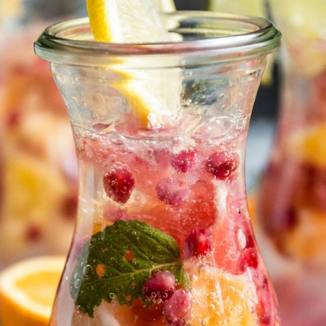 Agua con frutas del Mediterráneo