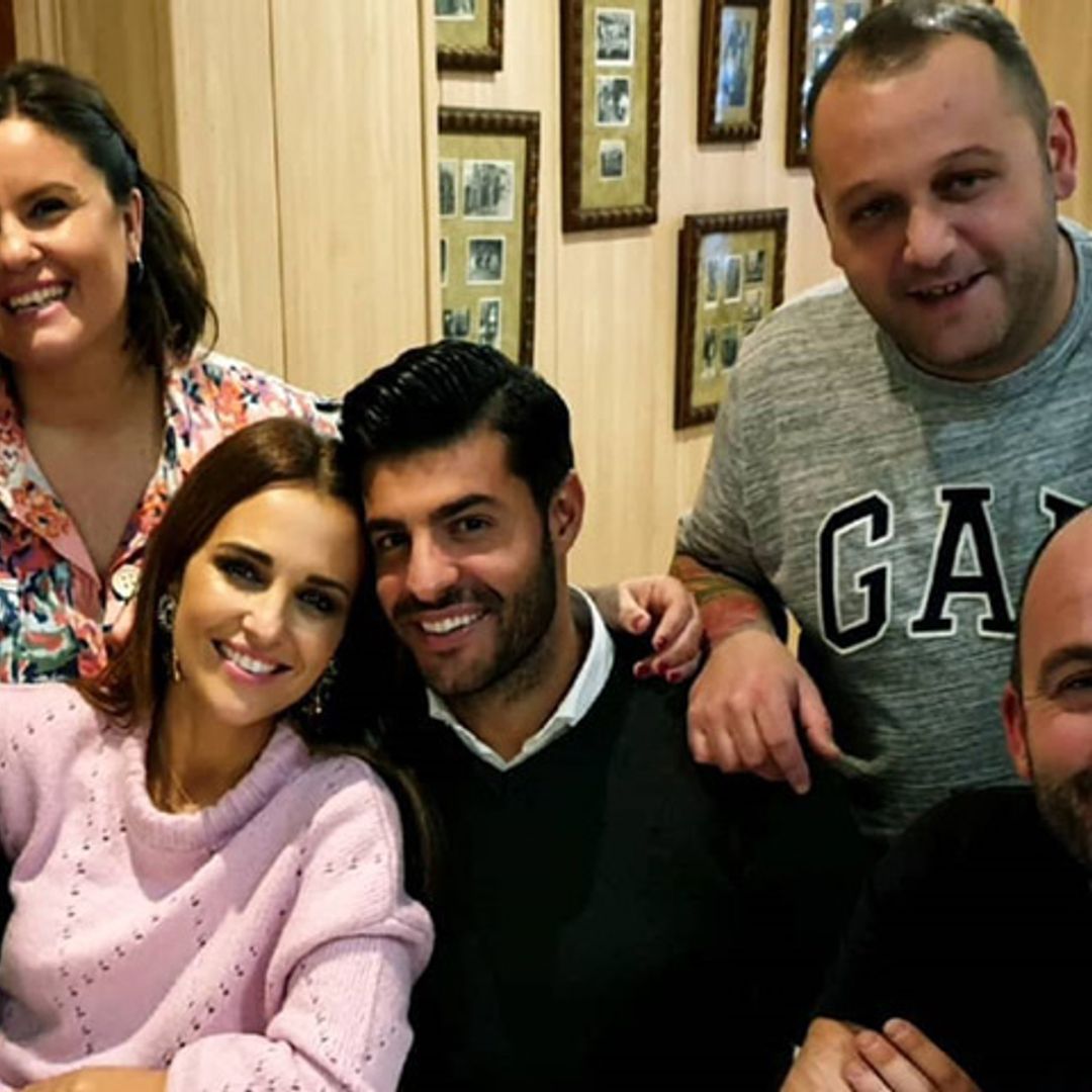 Miguel Torres, uno más en la pandilla asturiana de Paula Echevarría