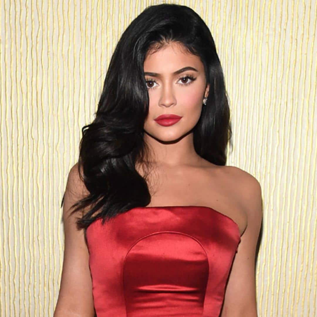 Kylie Jenner planea un nuevo hito cosmético junto a Balmain