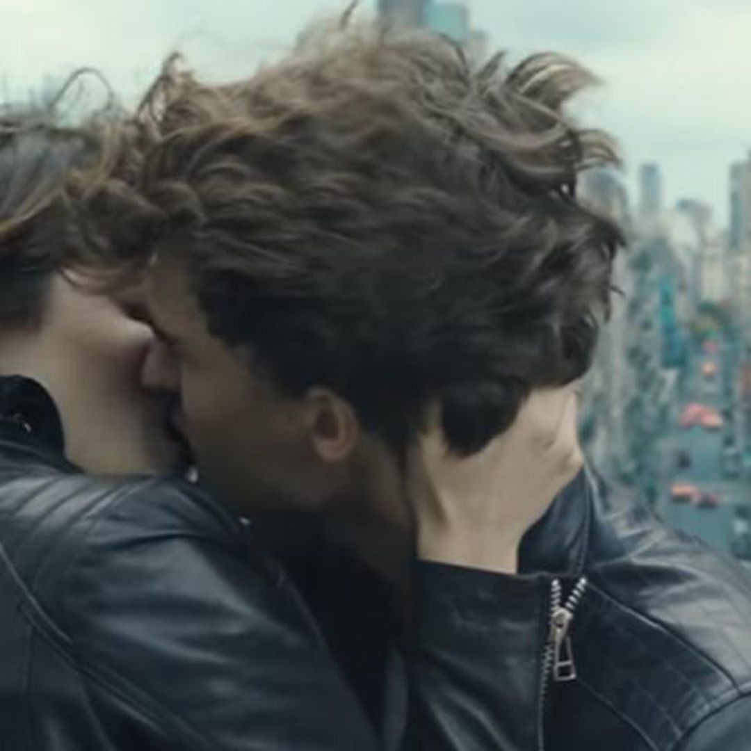 El primer beso de Tini y Pepe Barroso Jr., en el vídeoclip en el que se conocieron