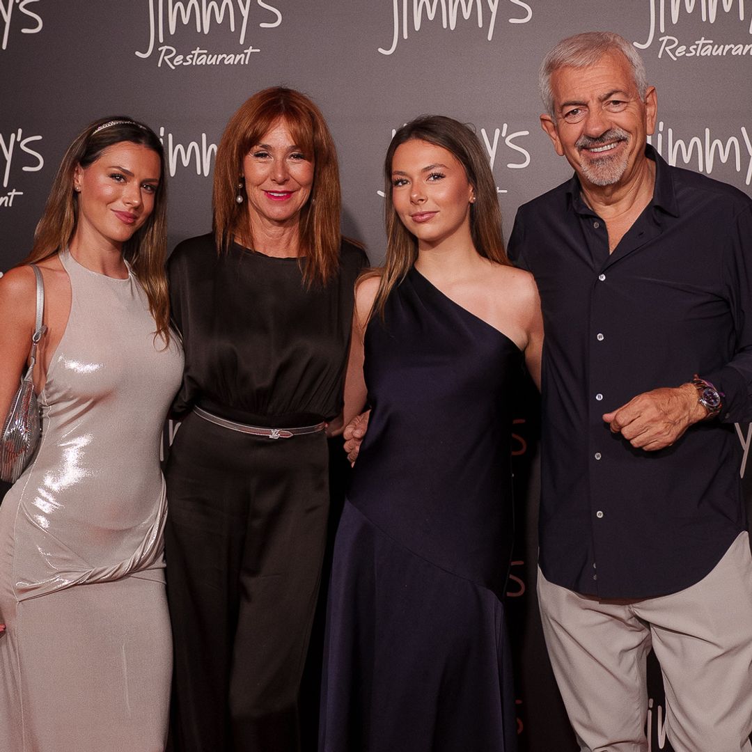 El gran debut de Natalia, hija de Carlos Sobera y Patricia Santamarina, a sus 18 años y rodeada de su familia