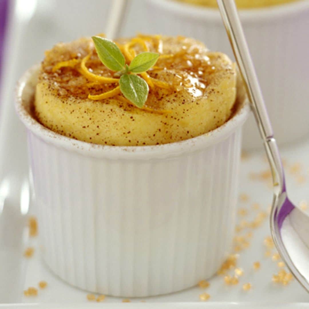 'Minisuflés' de naranja y vainilla a la menta