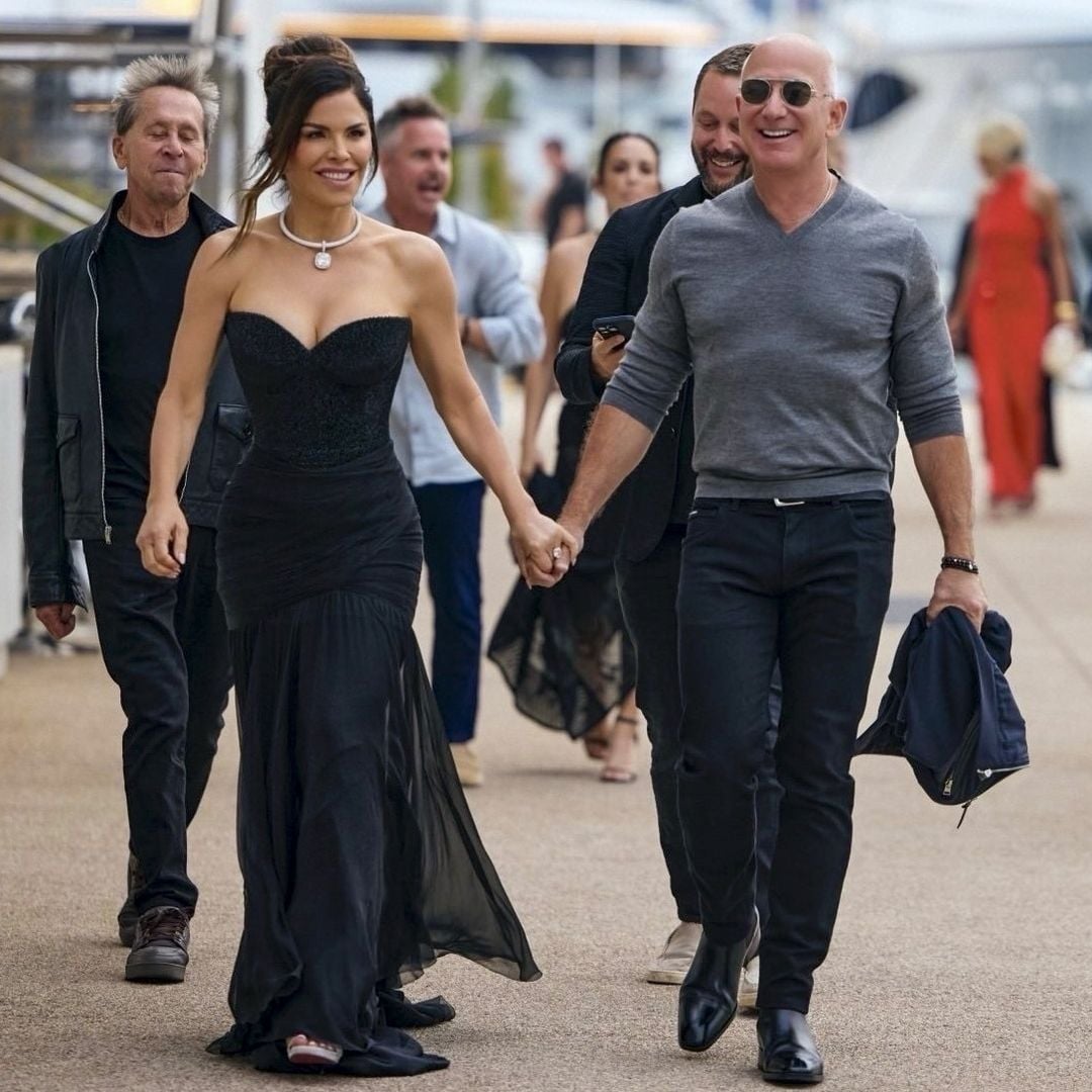 Lauren Sánchez y Jeff Bezos son captados felices y enamorados, a poco de su soñada boda