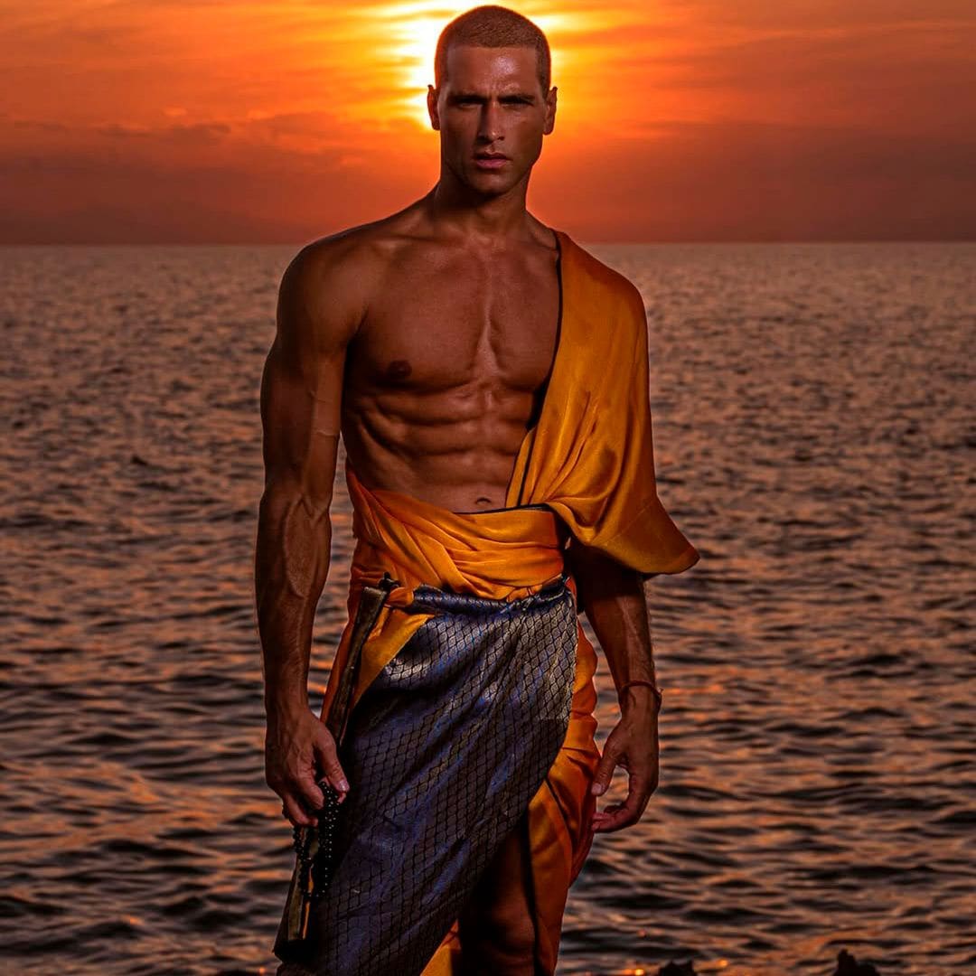 Fabio Mancini, el 'top model' convertido en budista: "Armani fue capaz de reconocer mi sensibilidad"