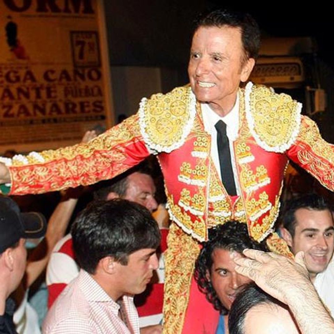 José Ortega Cano vuelve a vestirse de luces arropado por su familia