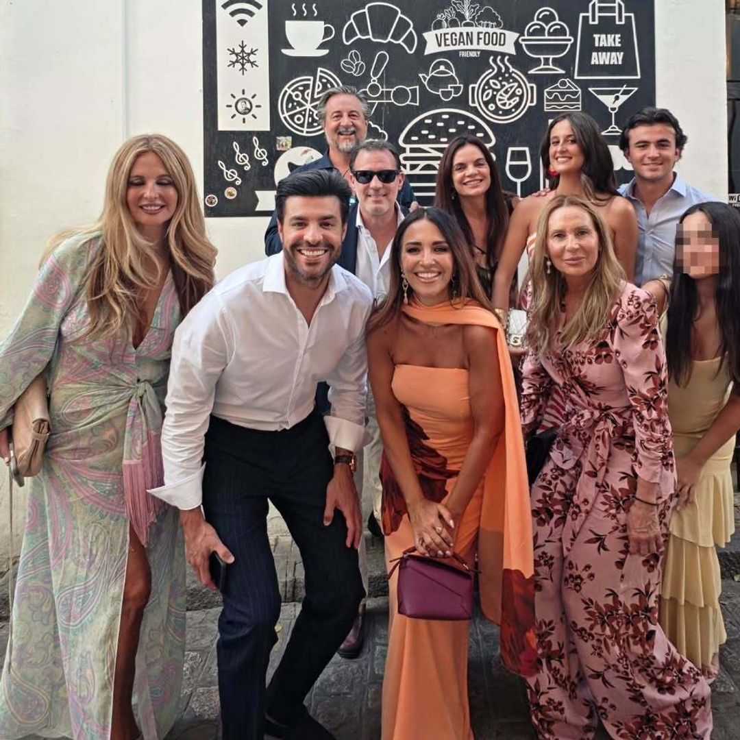 La increíble boda de Paola Melgar, hija de Miguel Melgar, reúne a la pandilla de Paula Echevarría y cede un papel protagonista a su hija, Daniella