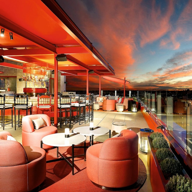 RT 60 HARD ROCK HOTEL