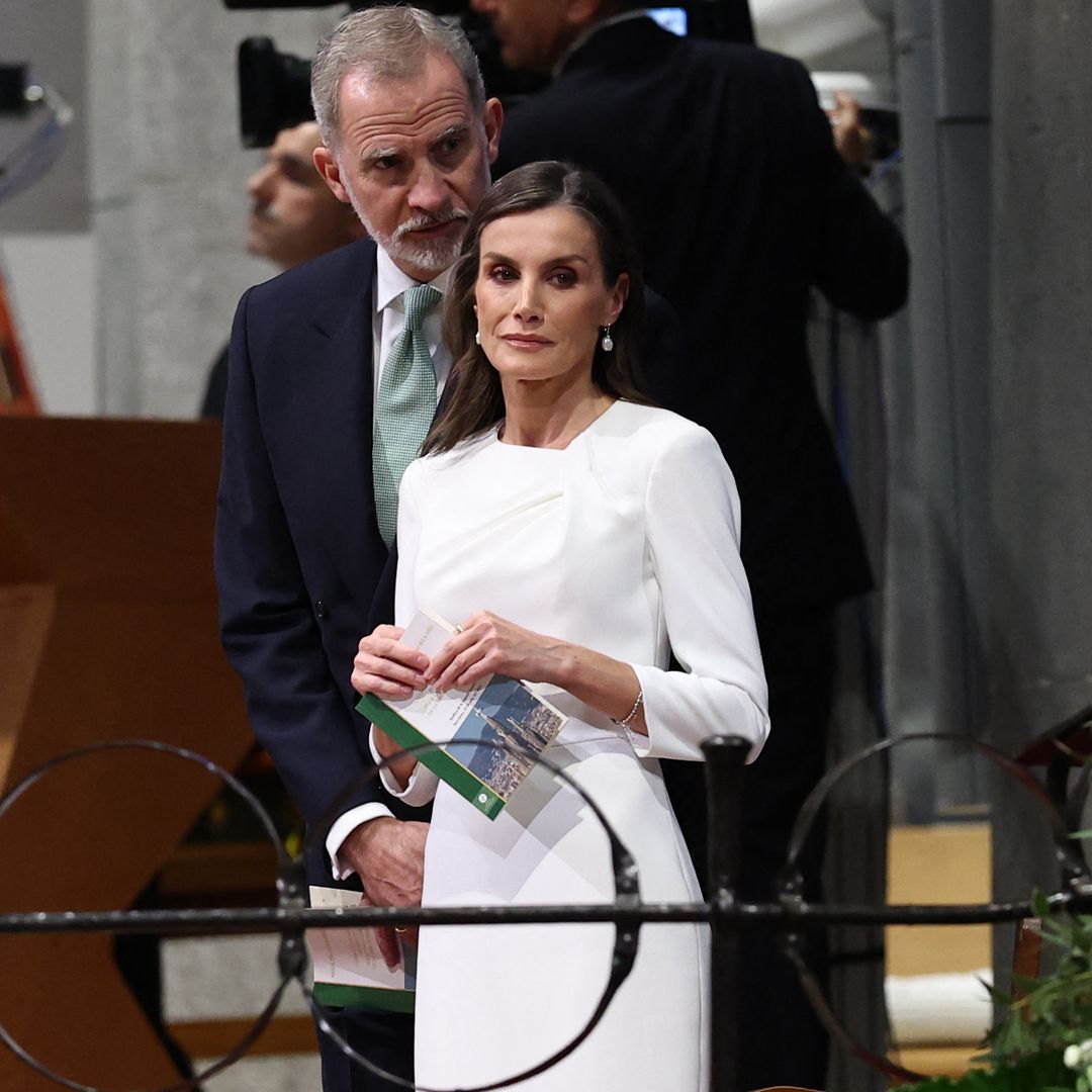 La reina Letizia cierra el círculo en su tercer acto con el papa León XIV rescatando el simbólico vestido que lo vio convertirse en Santo Padre