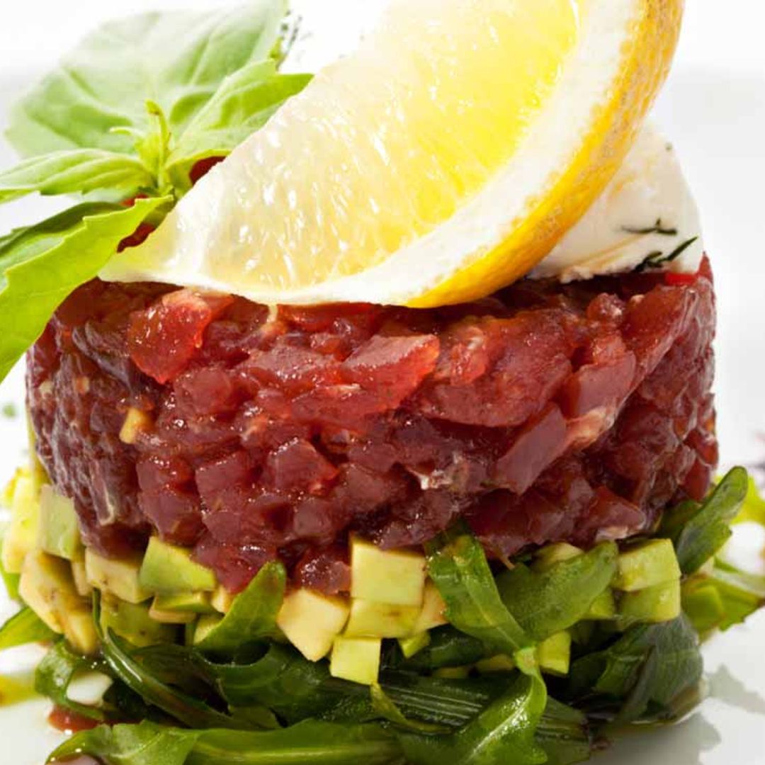 Tartar de atún rojo con aguacate