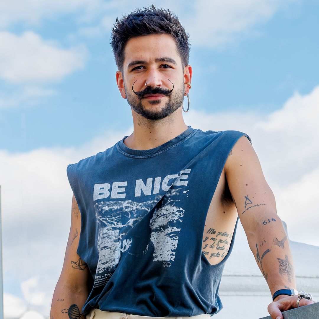 Camilo nos abre su corazón tras lanzar su disco más especial: "Ser padre ha transformado mi relación con el mundo y conmigo mismo"