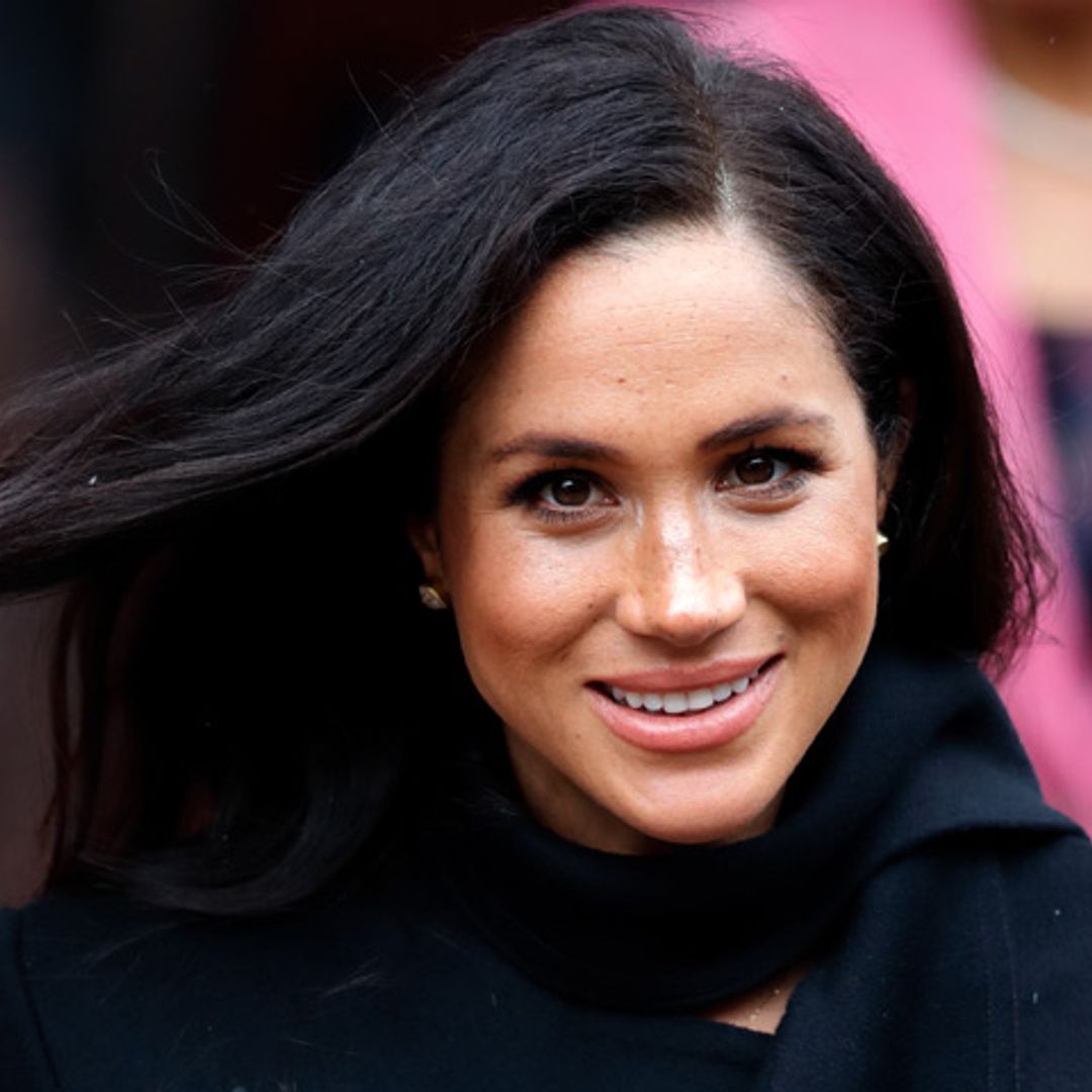 ¡No te lo pierdas! Meghan Markle cuela mensajes inspiradores en plátanos