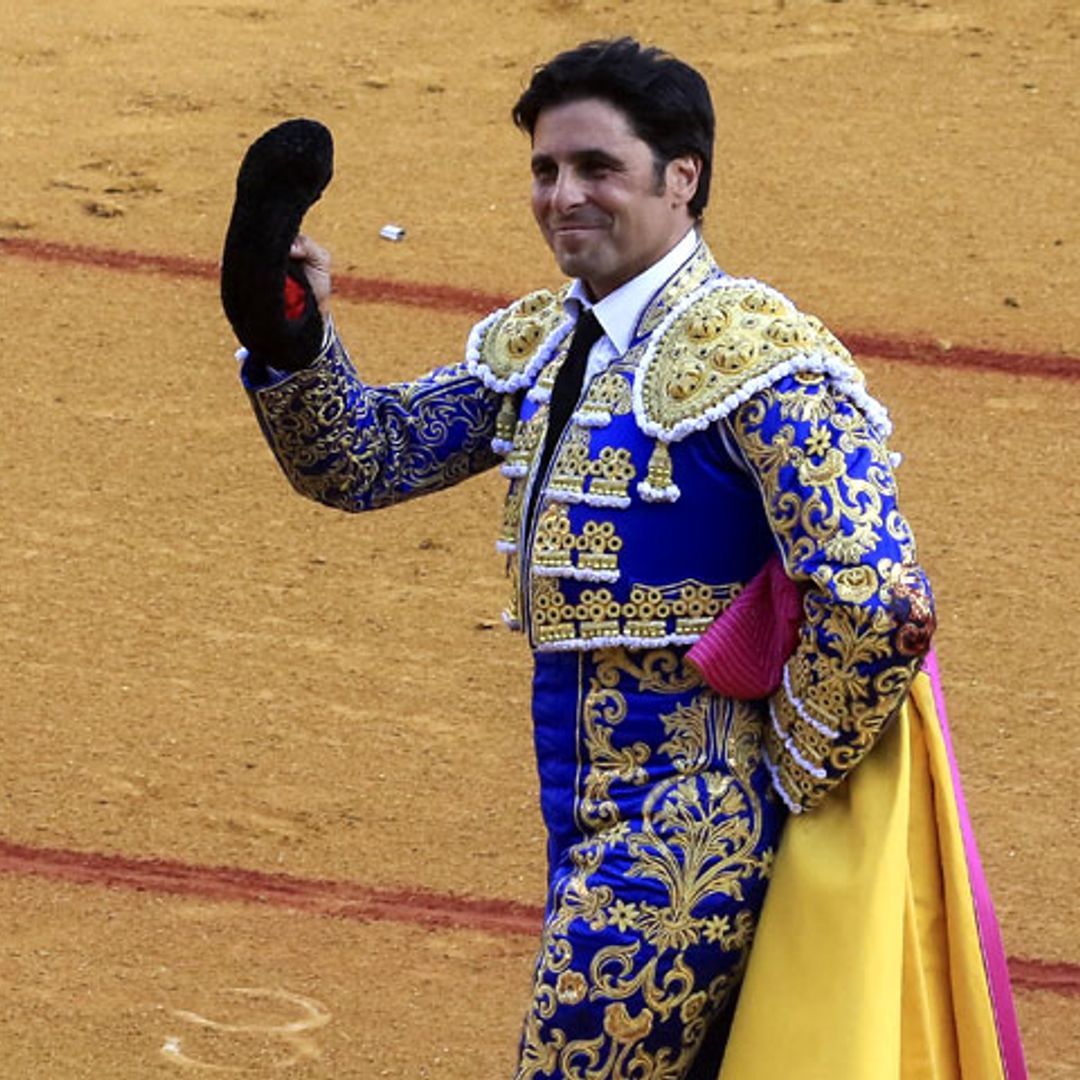 Francisco Rivera se despide de la Maestranza arropado de sus hermanos y su hija