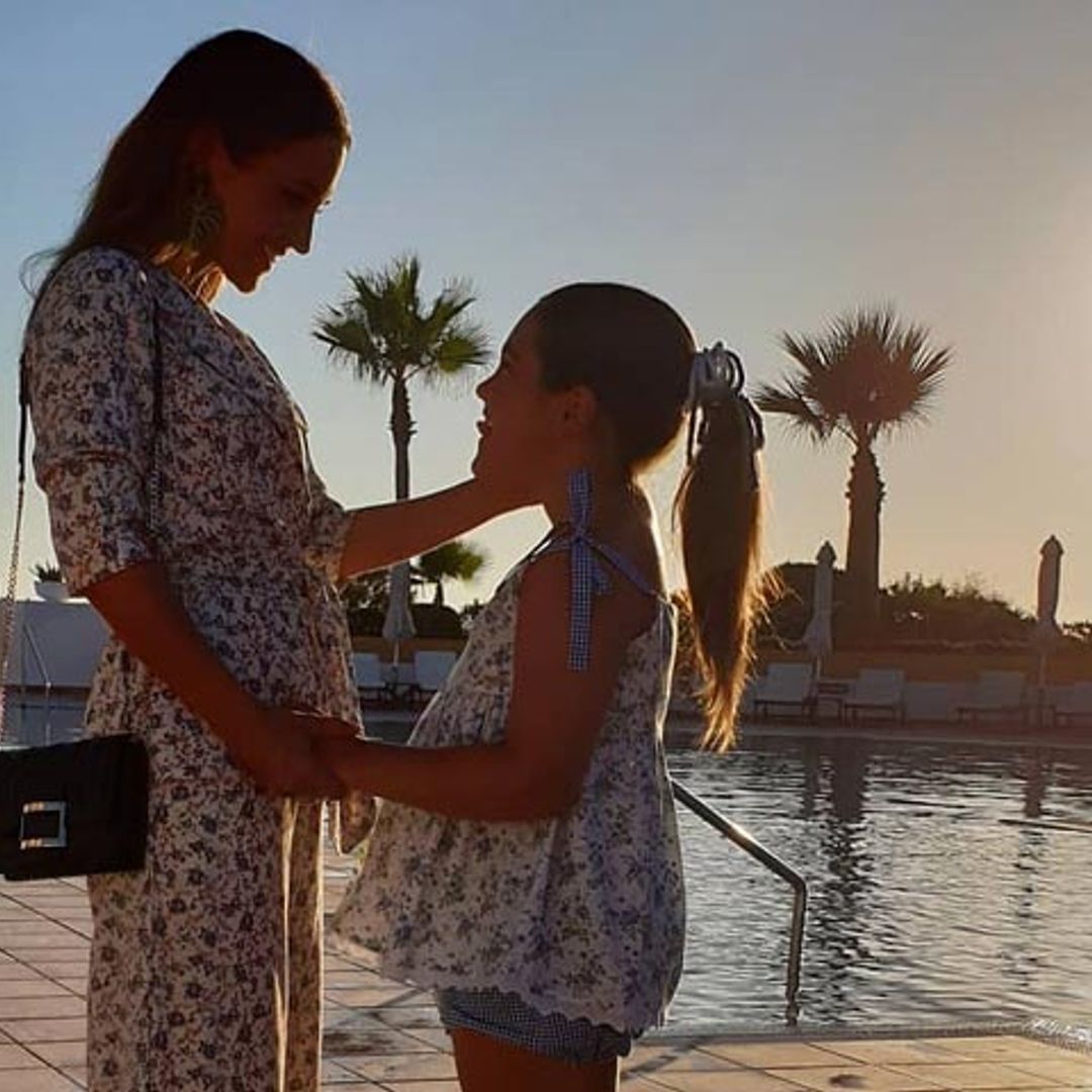 Paula Echevarría, nueva parada en su periplo veraniego con su hija Daniella