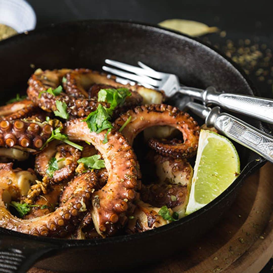 Pulpo a la sartén con whisky, mostaza y lima