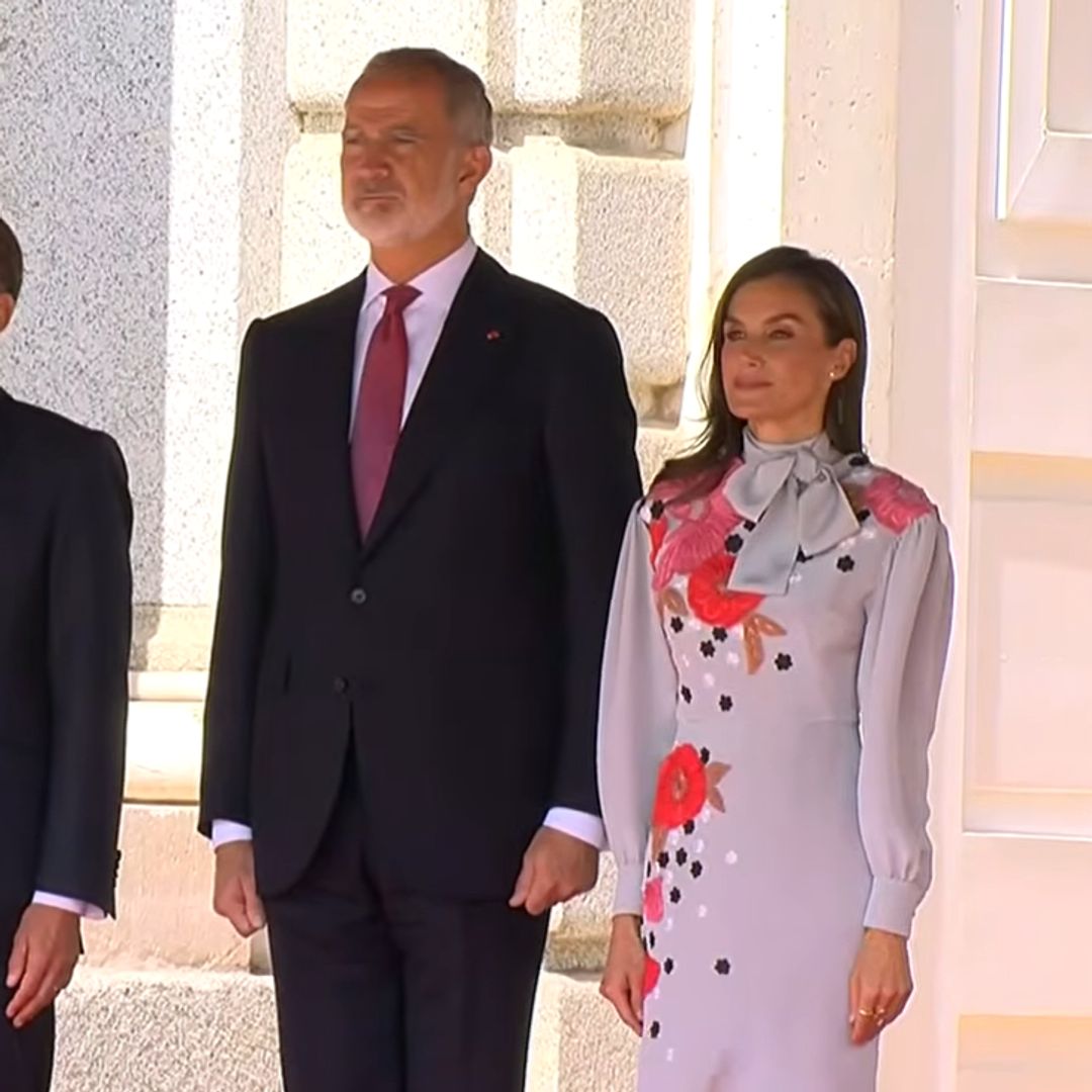 Los reyes Felipe y Letizia reciben con los máximos honores a Emmanuel y Brigitte Macron en el Palacio Real de Madrid