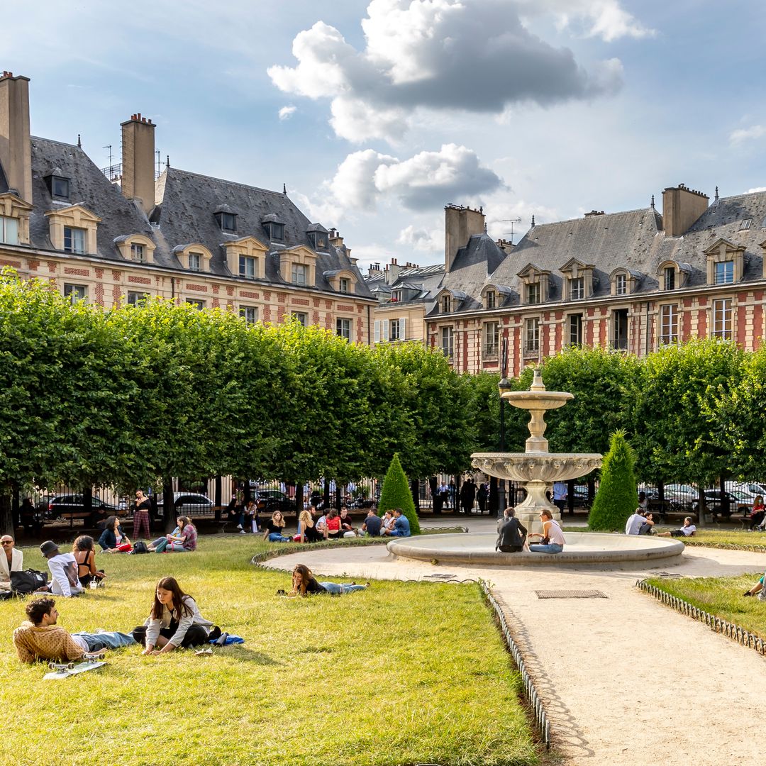 Plaza des Vosges, París, Francia