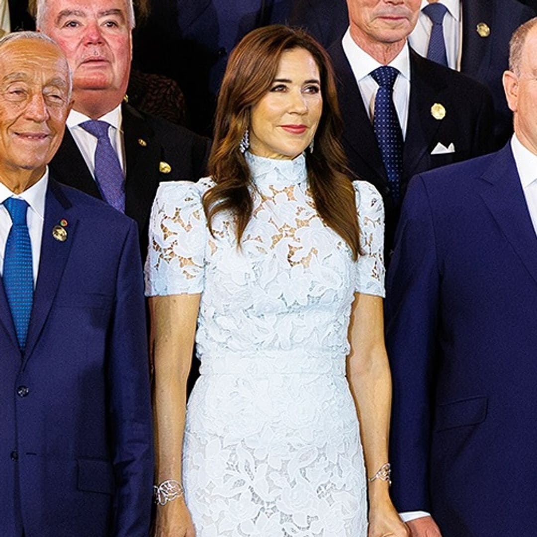 Vestido de encaje, zapatos ‘Cenicienta’ y joyas de subasta: el look nupcial de Mary de Dinamarca en Egipto