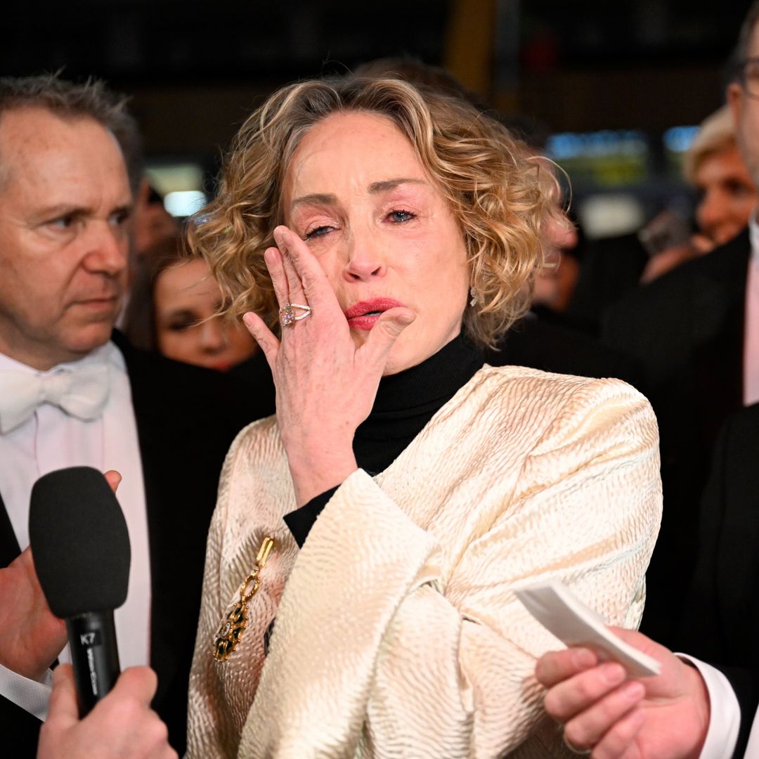Sharon Stone rompe a llorar en Viena y protagoniza el momento más comentado del Baile de la Ópera
