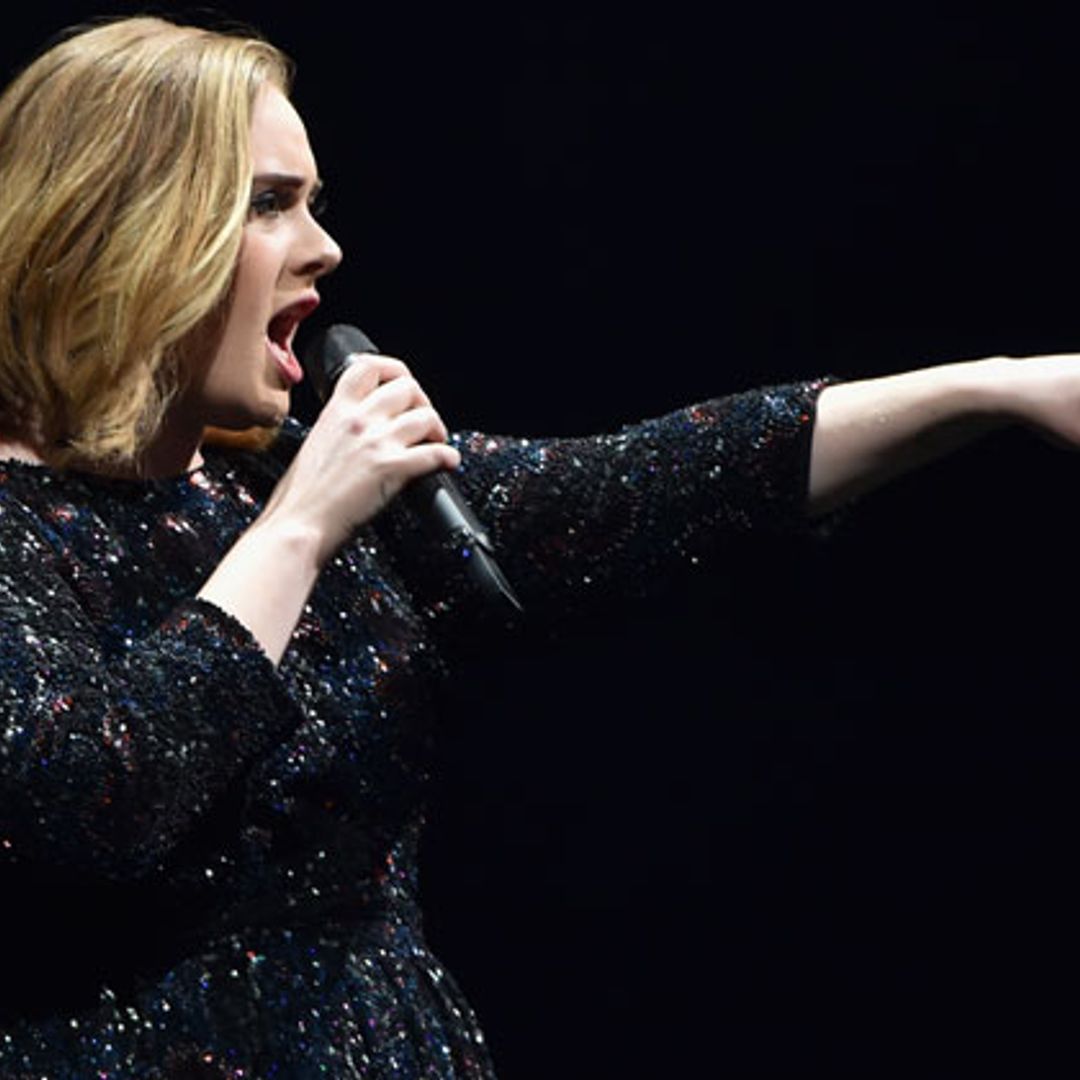 El hijo de Adele, protagonista de su concierto más emotivo: ‘¡Te quiero tanto, cacahuete!’