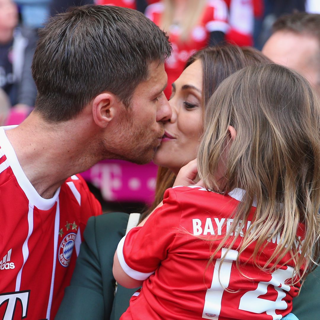 El amor de película de Xabi Alonso y Nagore Aranburu: un flechazo que dura más de 20 años