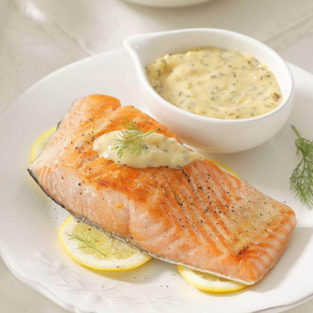 Salmón con salsa bearnesa