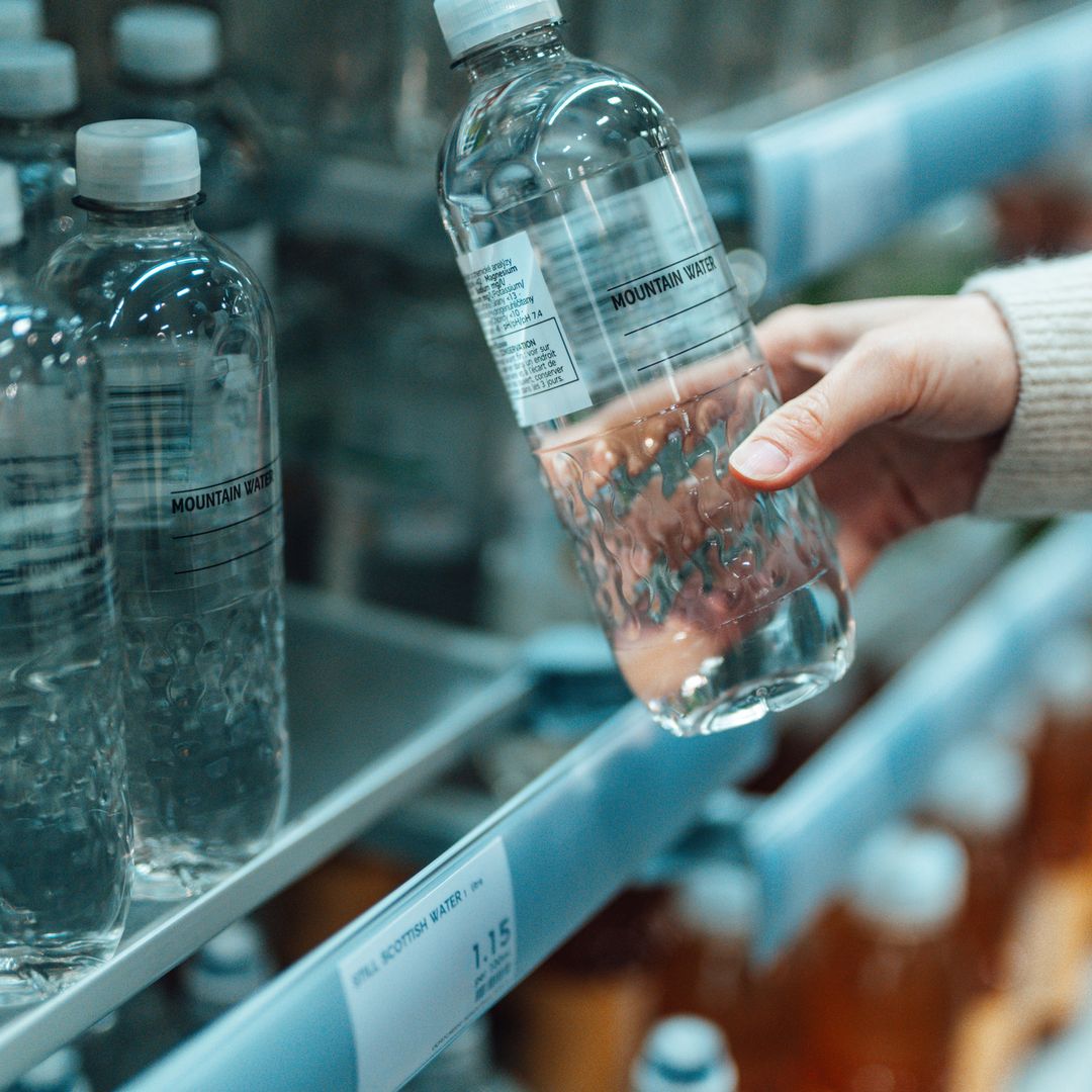 Así funcionará el nuevo sistema de devolución de botellas y latas en España a partir de 2026