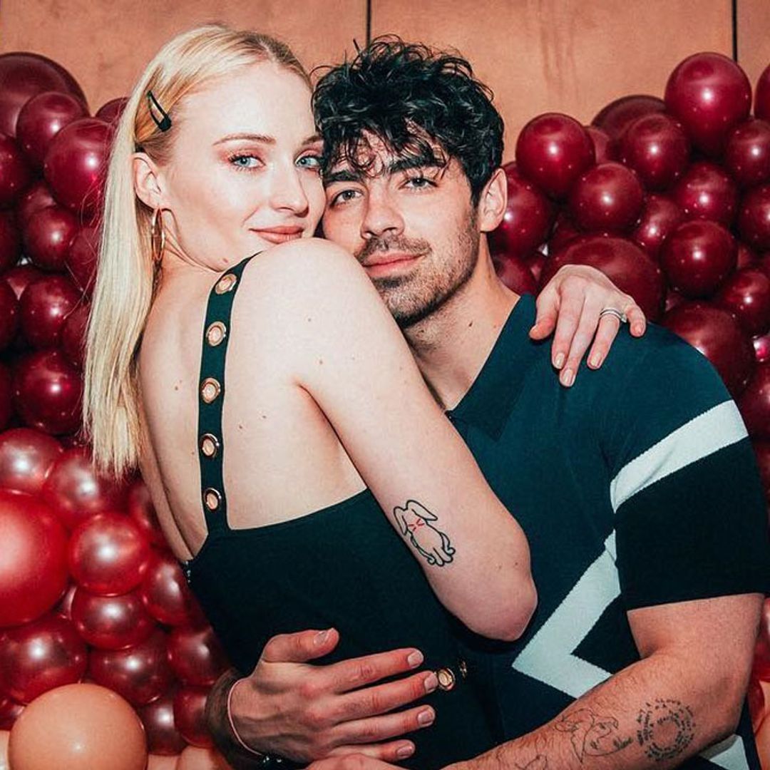 Joe Jonas, Sophie Turner y otras parejas que se conocieron a través de Instagram