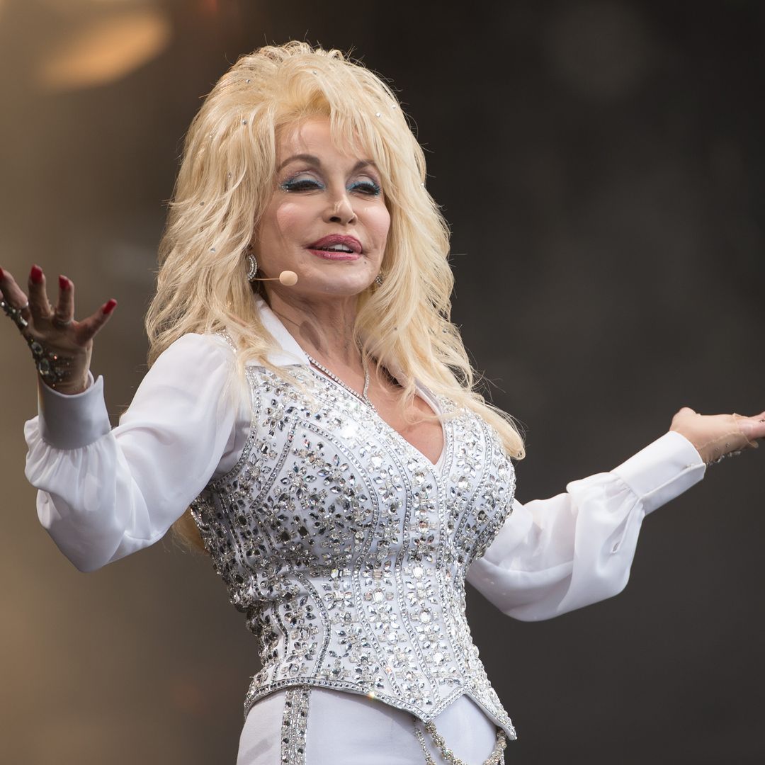 Dolly Parton ya ha sido enterrada en Nashville junto a su marido: los detalles de su íntimo funeral con guiños al country