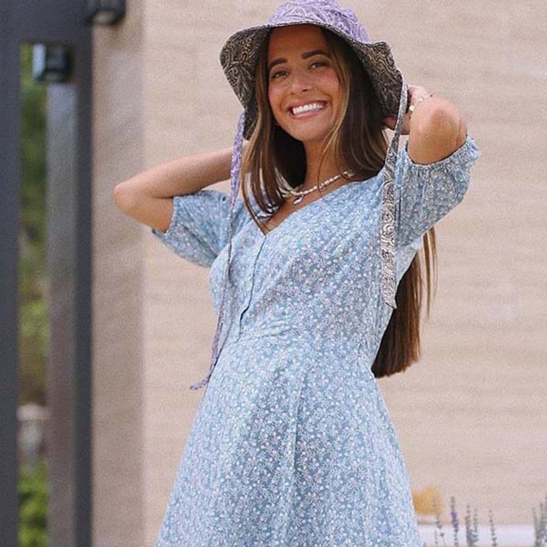 Los vestidos y bañadores premamá con los que estarás guapa y cómoda en los días de calor