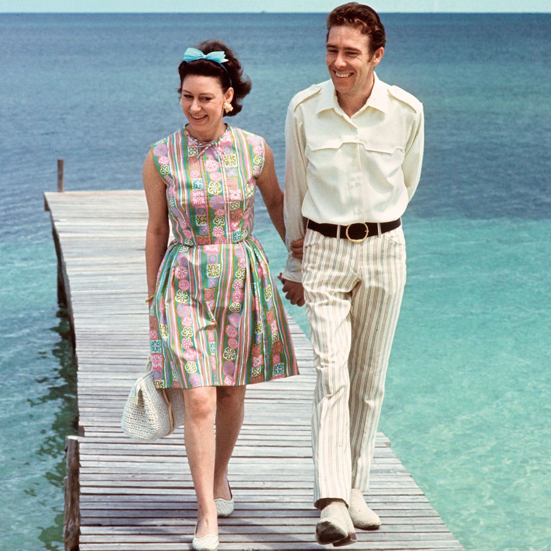 La princesa Margarita, que aparece junto a su marido, Lord Snowdon, en una romántica fotografía