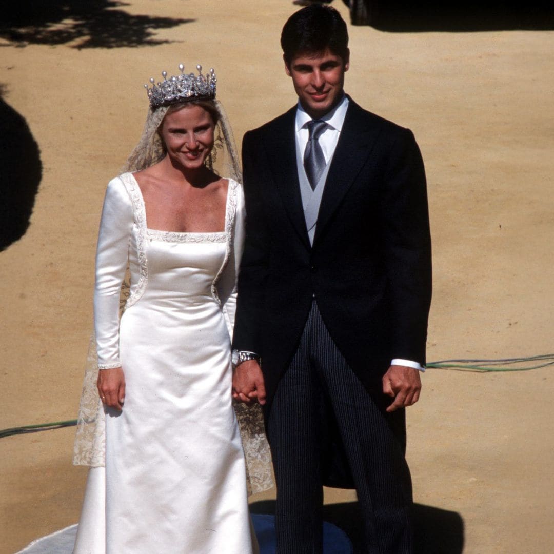 Los espectaculares vestidos que han lucido las novias de la Casa de Alba, de Eugenia Martínez de Irujo a Belén Corsini