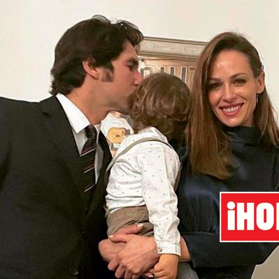 En ¡HOLA!: Cayetano y Eva, su imagen más esperada y feliz tras un año de polémicas