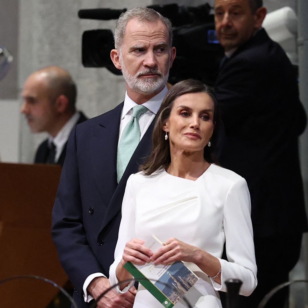 Valentina, la niña invidente de 13 años que emocionó a la reina Letizia y Felipe VI en Barcelona y recibió un regalo del Papa León XIV