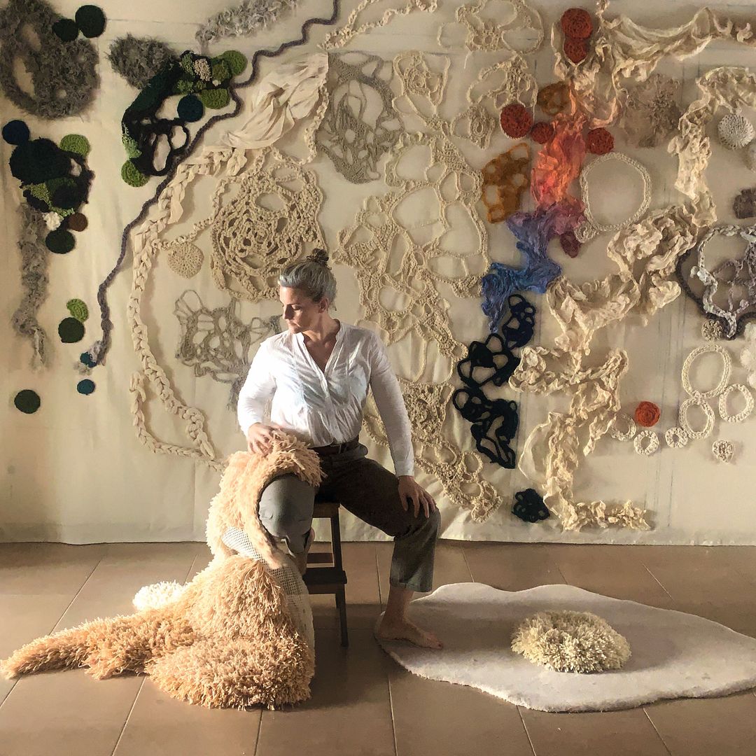 Regina Dejiménez, la artista que fusiona naturaleza y arte