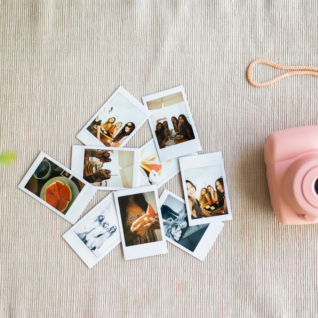 Guarda tus mejores momentos con las cámaras de fotos instantáneas más buscadas