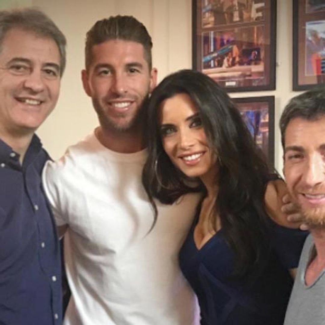 Sergio Ramos se 'cuela' entre el público para arropar a Pilar Rubio en su última aventura