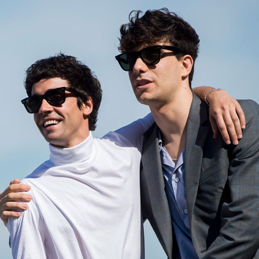 'Los Javis' cambian de registro y dan el salto al mundo de la moda
