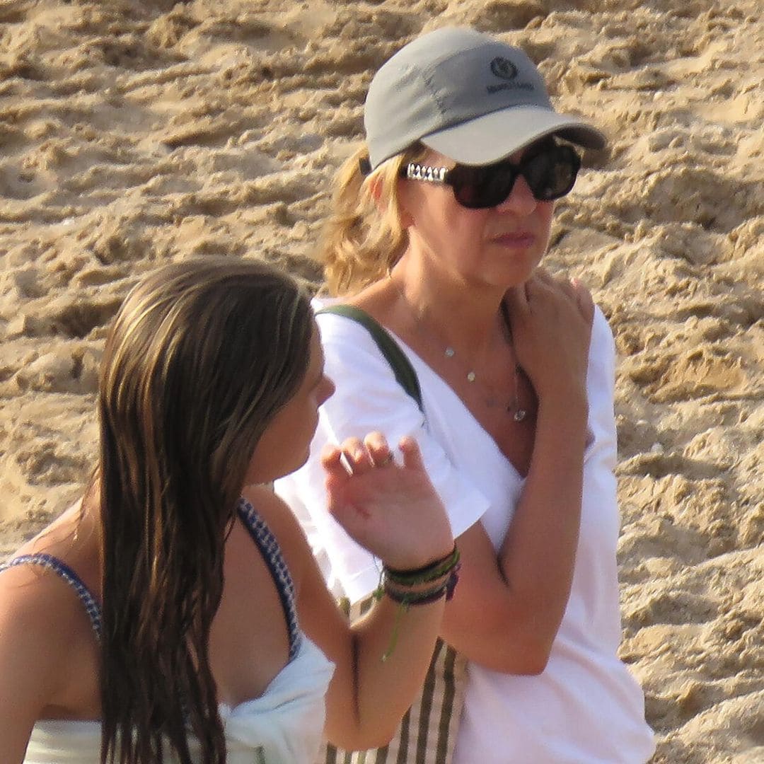 ﻿La infanta Cristina, escapada a Bidart con sus hijos Miguel e Irene junto a la familia Urdangarin, a la espera del divorcio