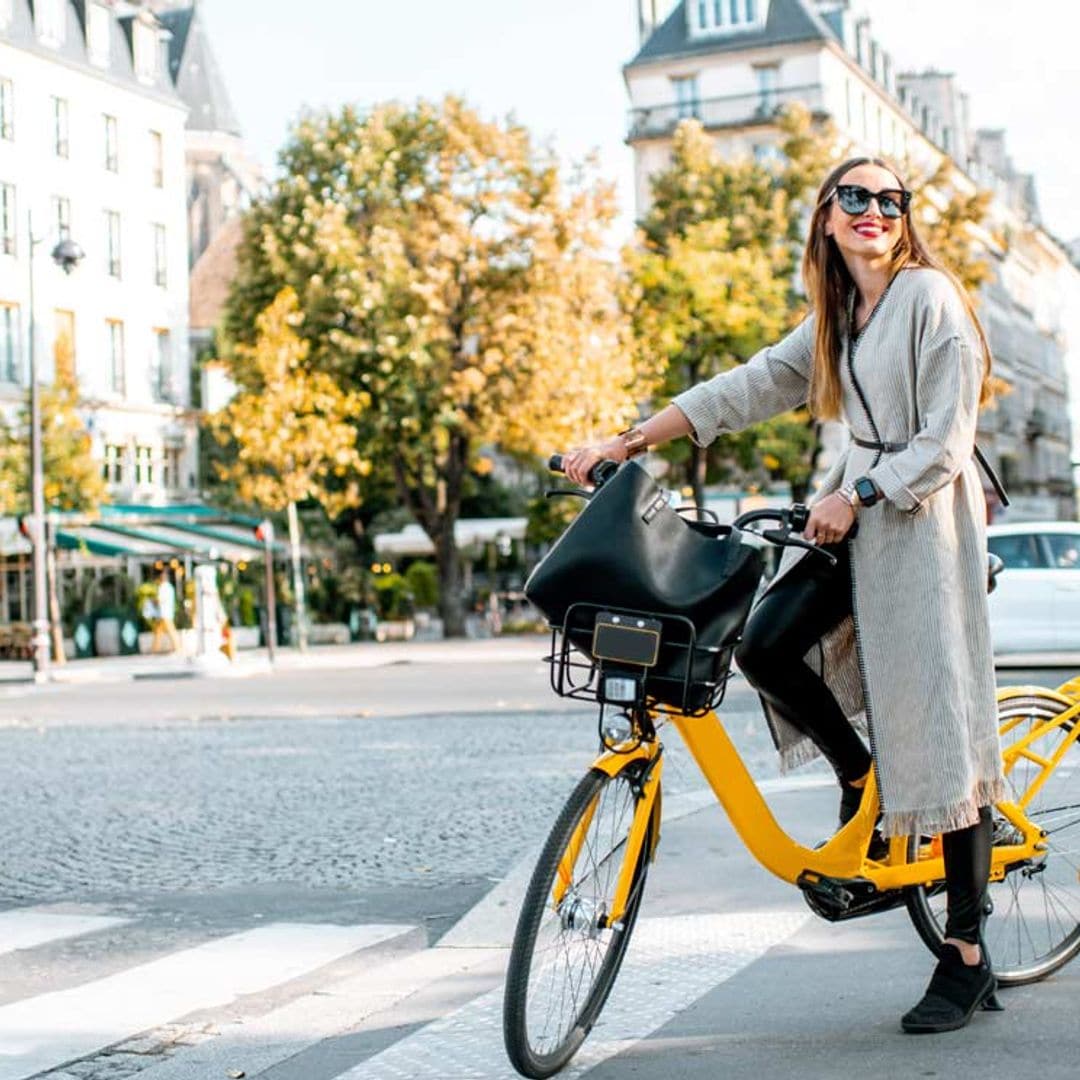 ¿Montas en bicicleta por la ciudad? Toma nota de estos útiles consejos