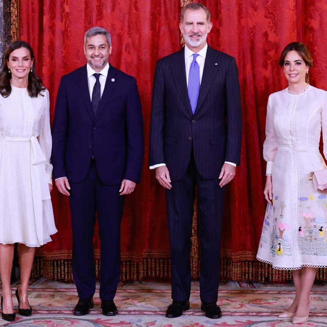 Los Reyes agasajan al presidente de Paraguay y su esposa en el Palacio Real