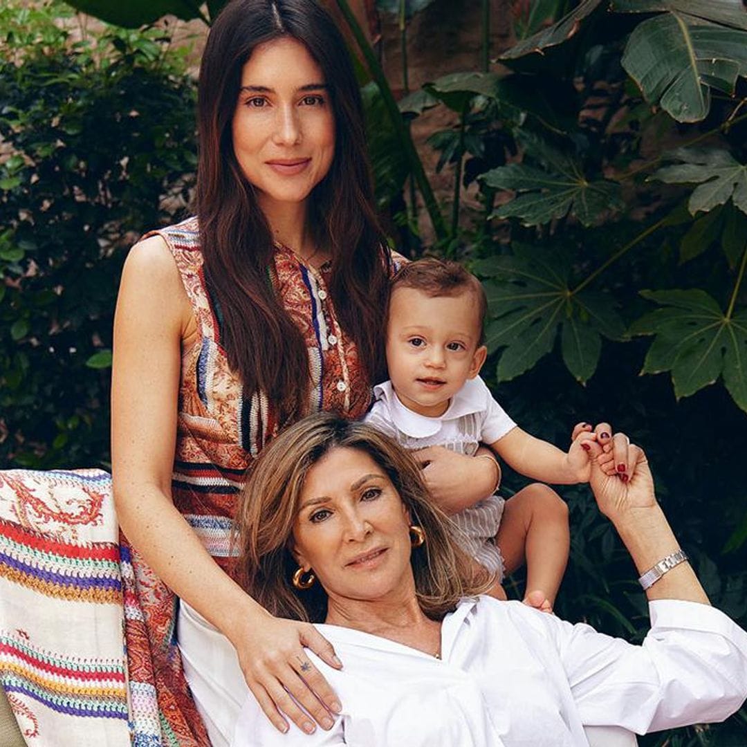 Belén Hostalet posa con su madre y su hijo, Andrea, y nos habla de cómo está viviendo la aventura de la maternidad