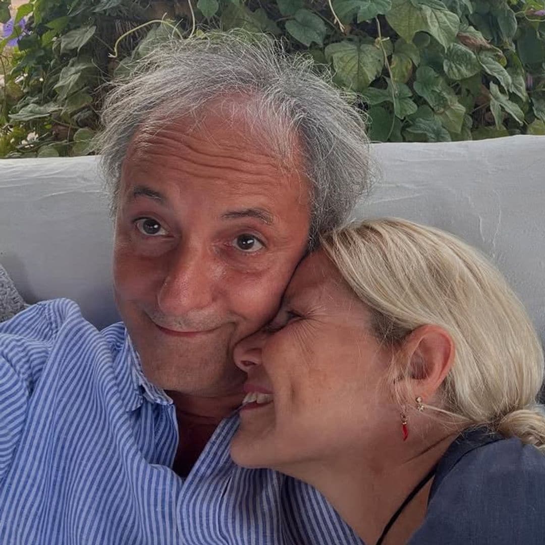Eugenia Martínez de Irujo y Narcís Rebollo: su foto más íntima en un verano de amor, música y atardeceres eternos