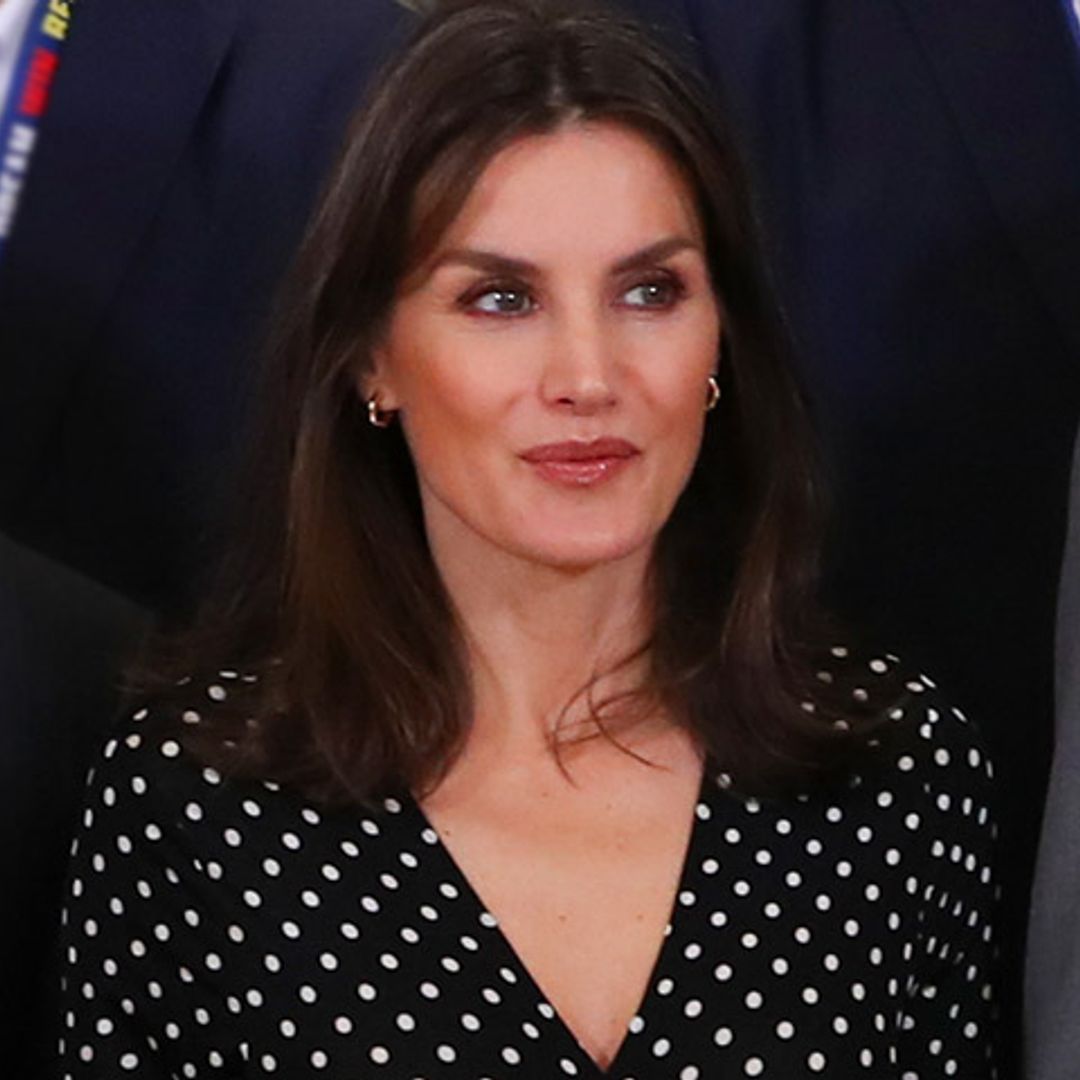 La reina Letizia recupera el misterioso vestido de lunares que estrenó en enero