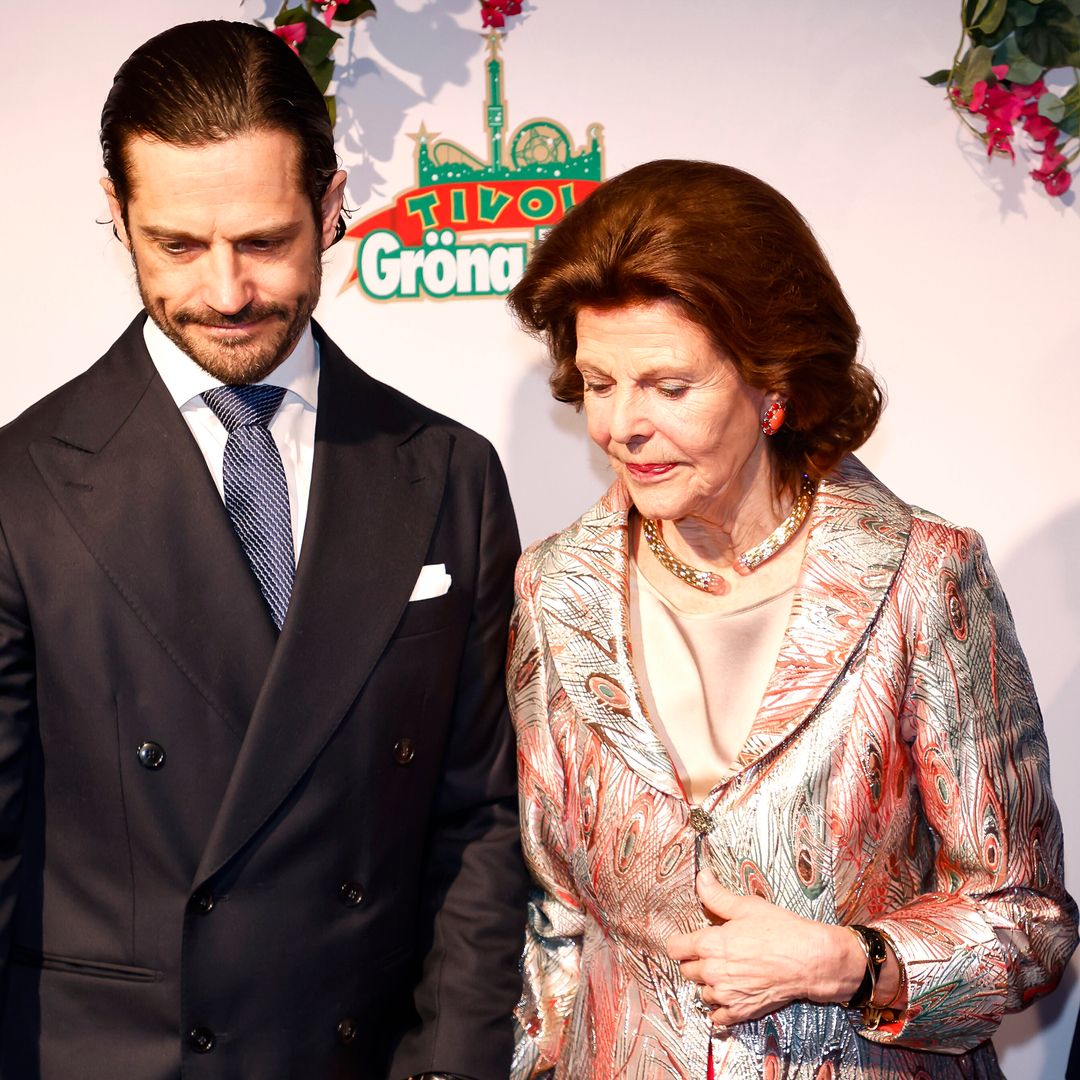 Carlos Felipe de Suecia no se pierde la primera fiesta en honor a su madre, mientras Sofía de Suecia sigue ausente