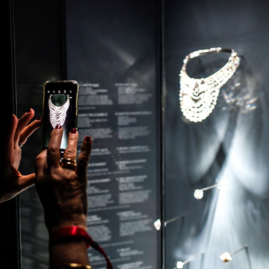 El increíble collar de 673 diamantes perteneciente a la reina Nazli de Egipto que ha sido robado de un museo en Viena